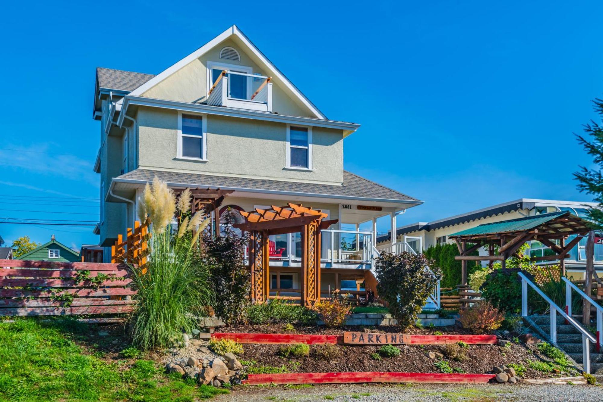 Outdoor Lovers Port Alberni Exterior photo
