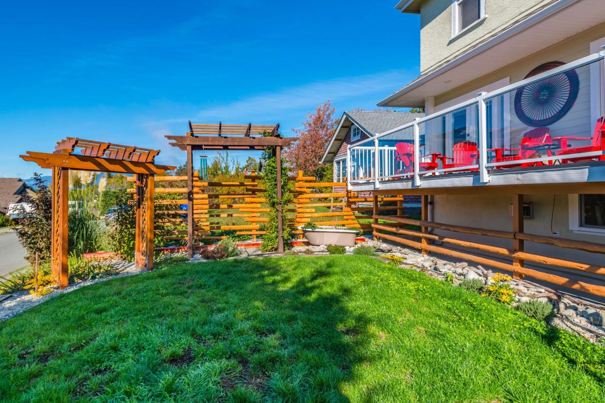Outdoor Lovers Port Alberni Exterior photo